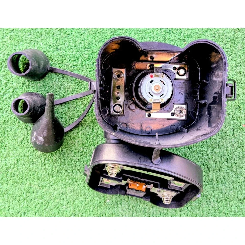 BROKEN LATCH Swissgear Battery Powered Air Pump w/Attachments Inflator Deflator